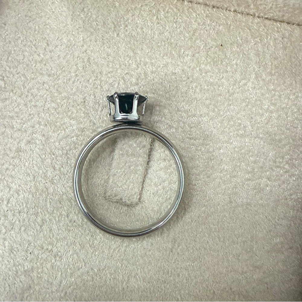 Women’s Ring Silver Color and Black Size 9 - Picture 4 of 7